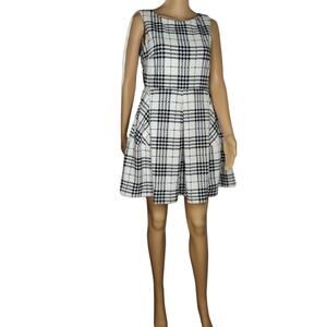 Plaid Black White Taylor Fit Flare Sleeveless Dress Pockets Back Zipper Size 8P